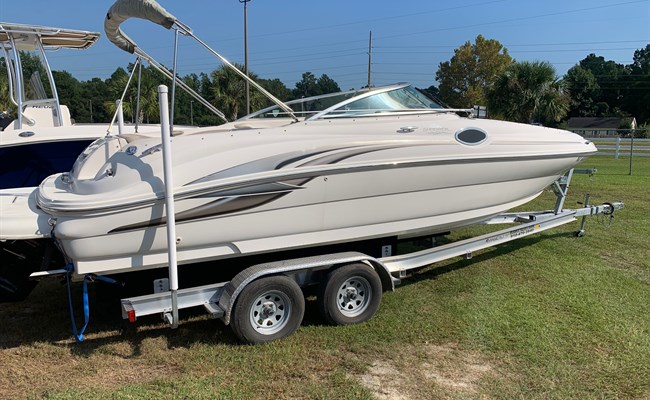 2002 Sea Ray 240 Sundeck (IN CLAYTON)